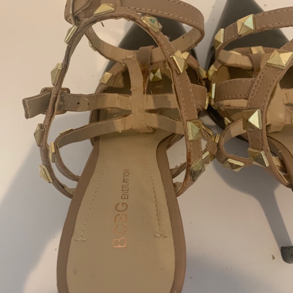 BCBGeneration  Darron two tone pump - Picture 5 of 7